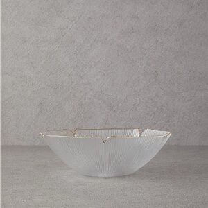 NWOT Anthropologie Petal-Edge Textured Glass Decorative Bowl